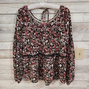 Floral shirt, tag removed so unsure of brand or size
